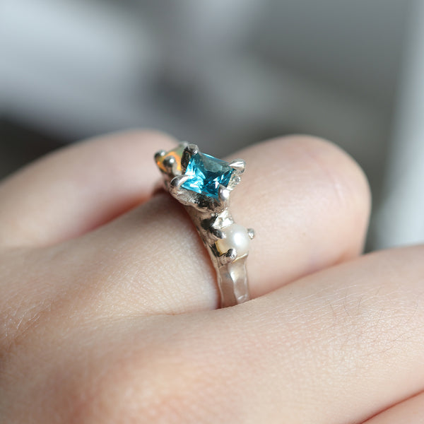 Blue princess ring