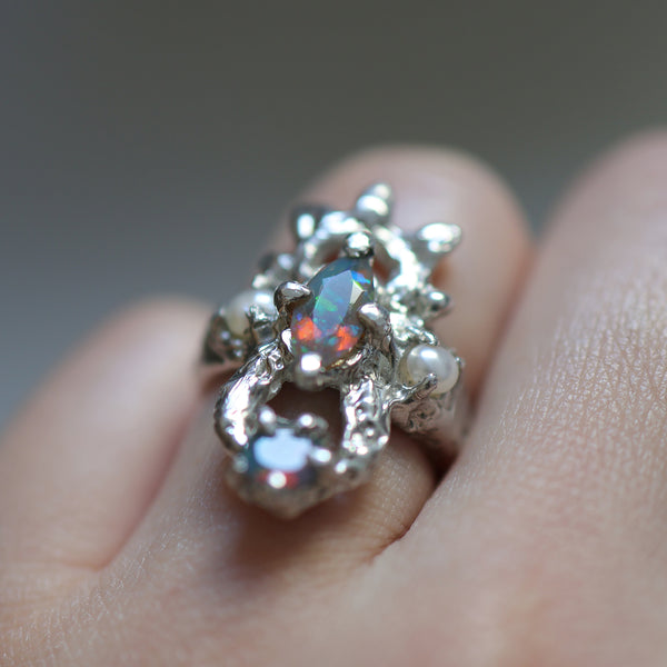 Opal crown ring