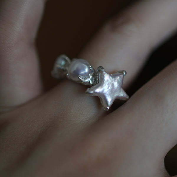 Pearl trio ring
