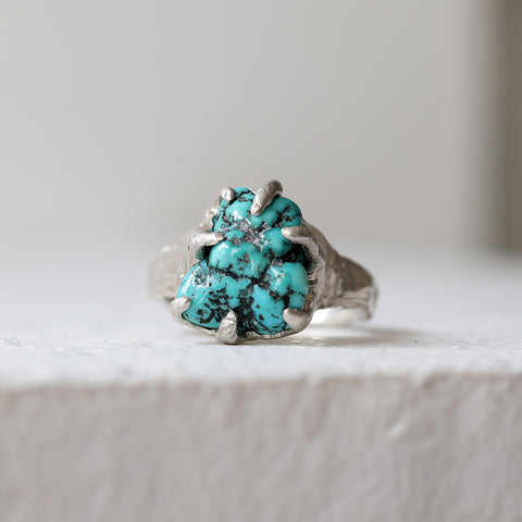 Rough turquoise ring