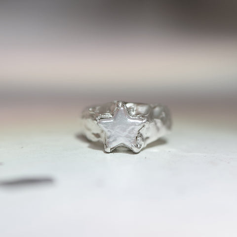 Star pearl signet